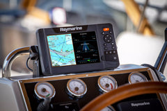 Element S - Chartplotter with single channel sonar in 7, 9 and 12 inch displays